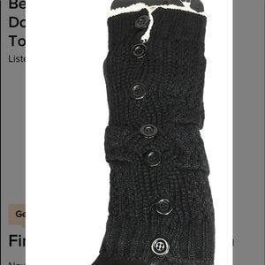 Black crochet leg warmers with beige lace